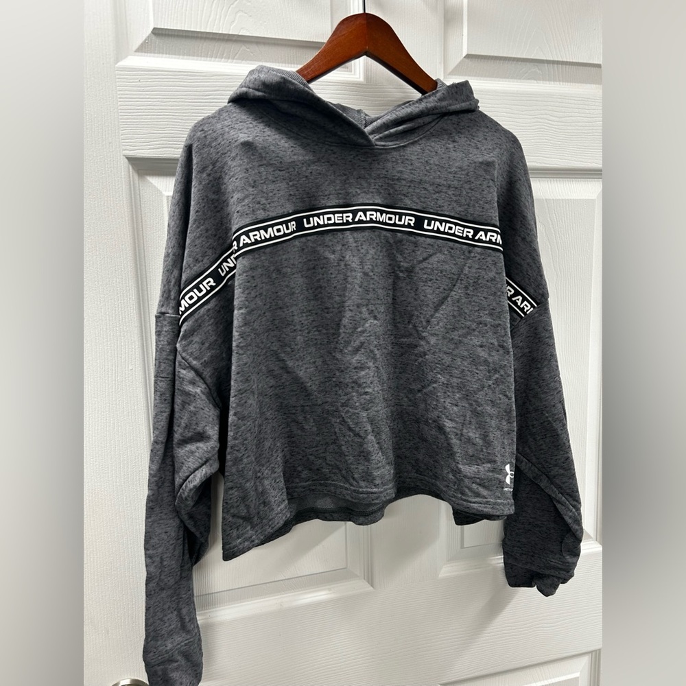 3/25$ Under Armour Crop Sweater